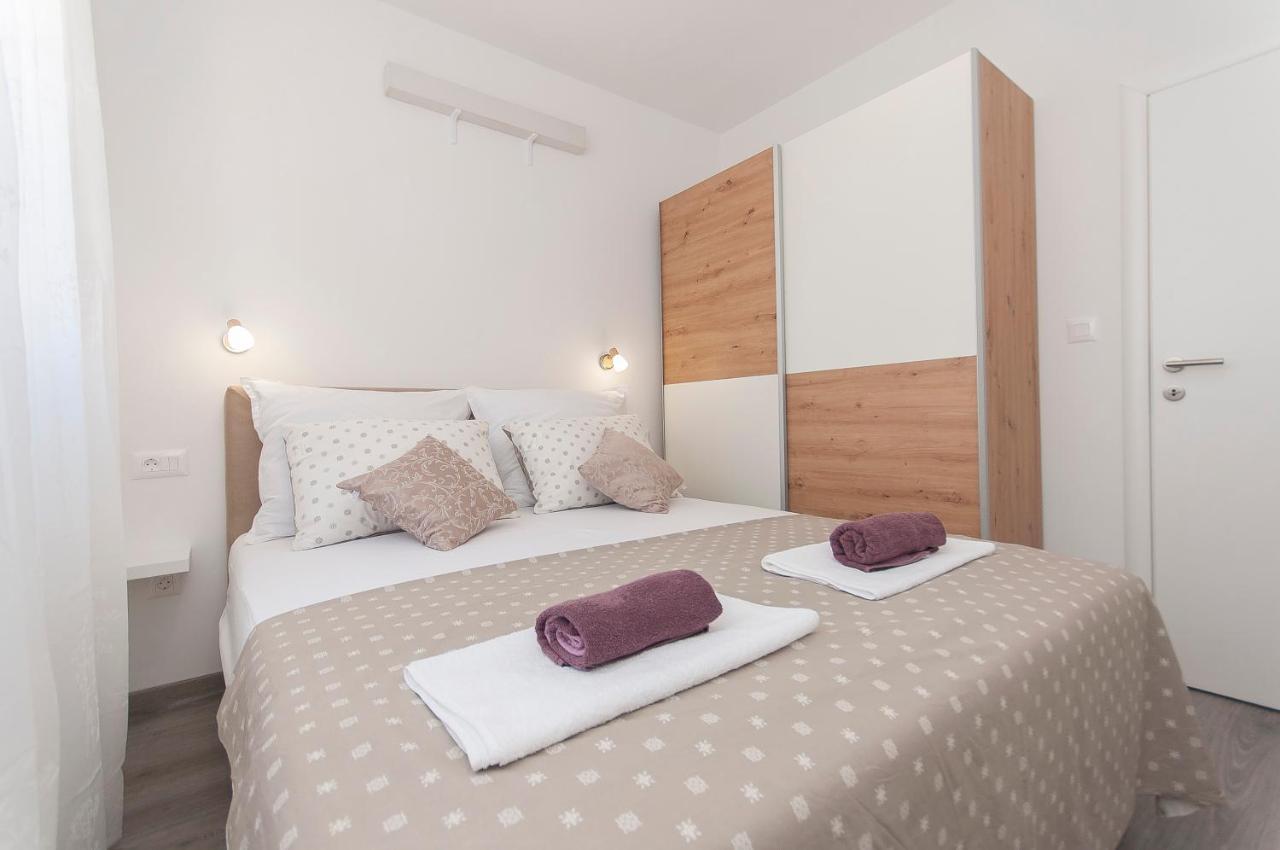 Deluxe White Angel Apartment *