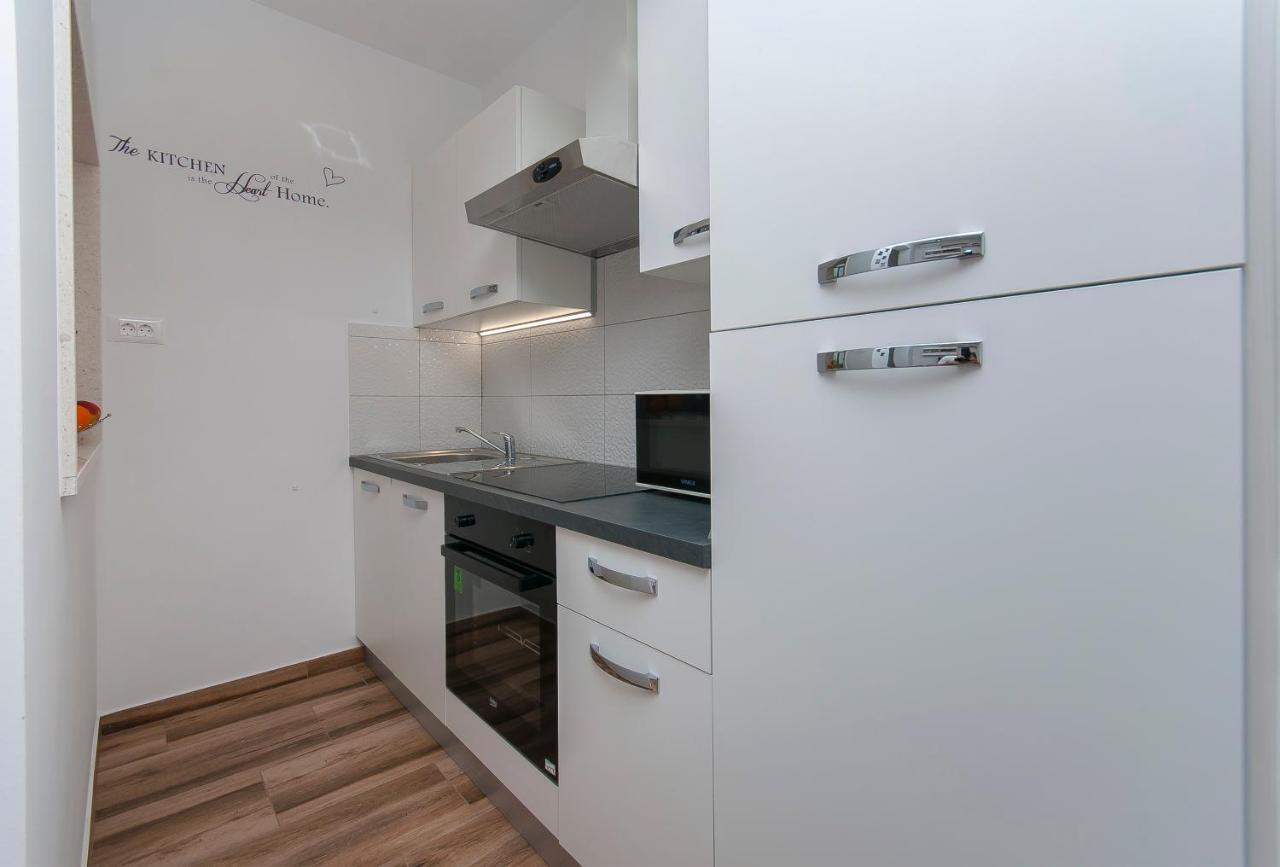Deluxe White Angel Apartment
