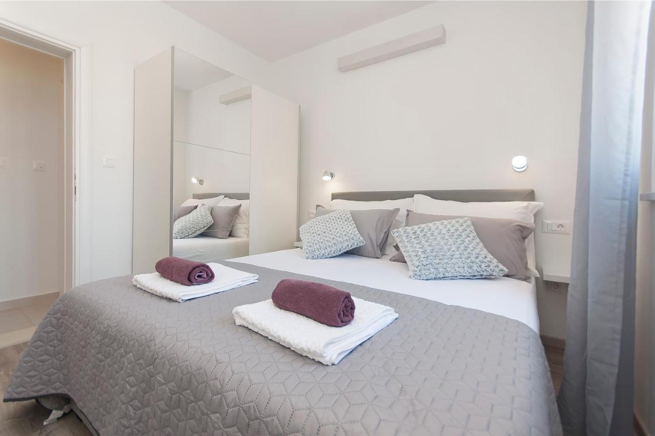 Deluxe White Angel Apartment Duce